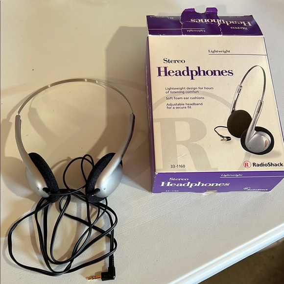 RadioShack Other - RadioShack Silver and Black Stereo Headphones